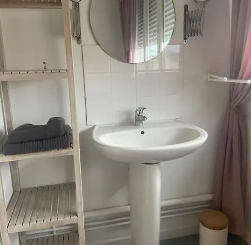 Apartment 200m De La *