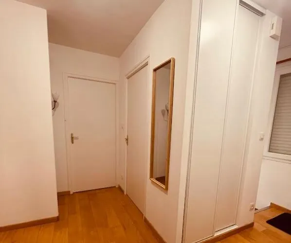 200m De La * Hauteville-sur-Mer