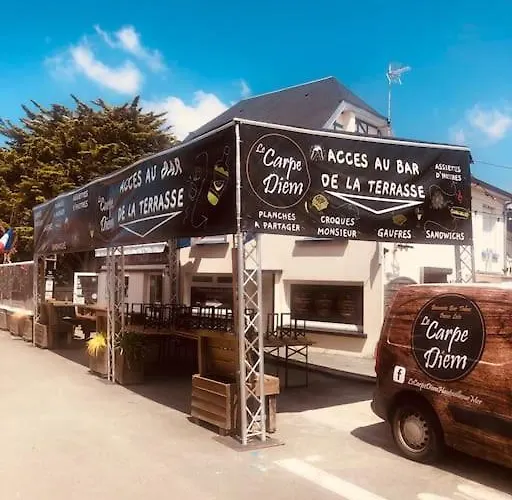 200m De La Apartment *